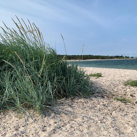 Strandlaegenhet Byxelkrok, Oeland Ngoại thất bức ảnh